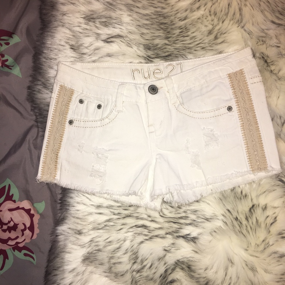 🌊 Boho White Distressed Denim Jean Shorts Rue21